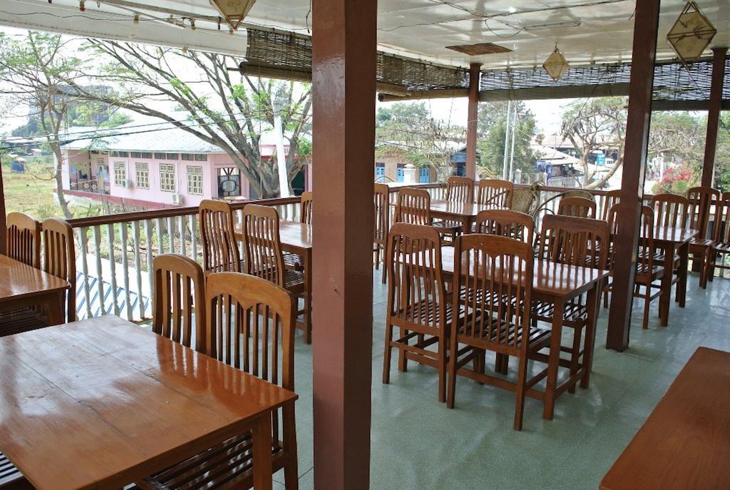 Bright Hotel Nyaung Shwe Eksteriør bilde